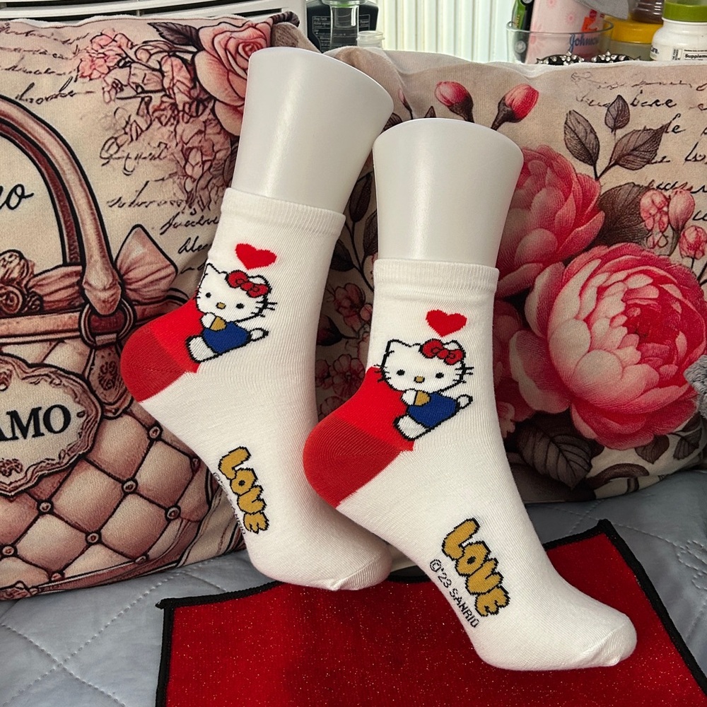 Hello Kitty White and Red Love Socks